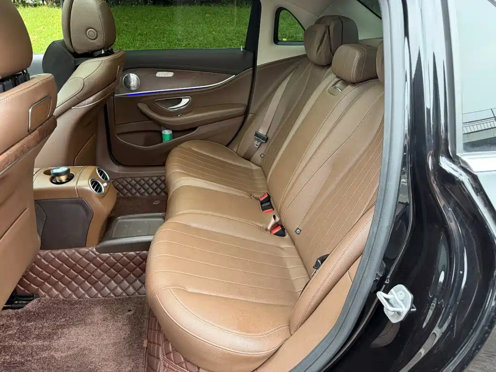 Mercedes-Benz E-Class — миниатюра 12