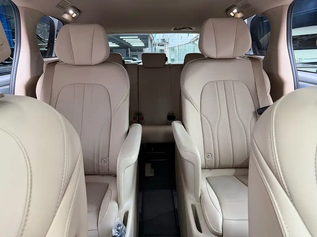 Buick GL8 Hybrid 陆尚 尊享版, фото 16