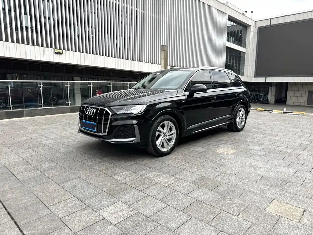 Audi Q7 2024