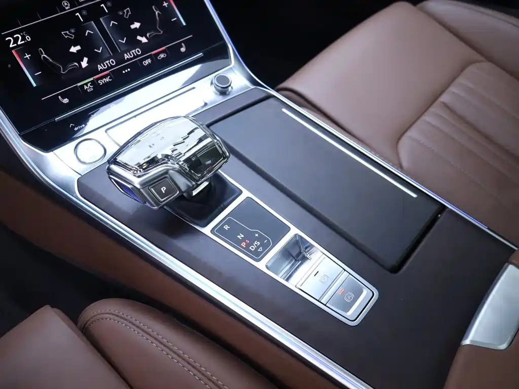 Audi A6L — миниатюра 12