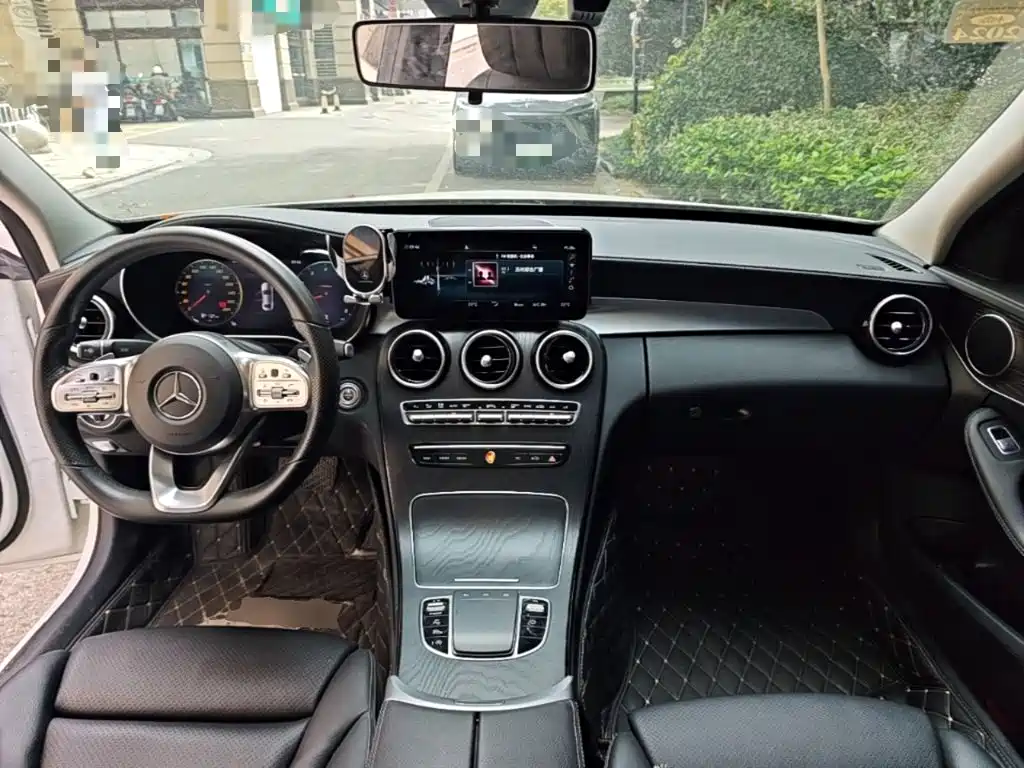 Mercedes-Benz C-Class — миниатюра 10