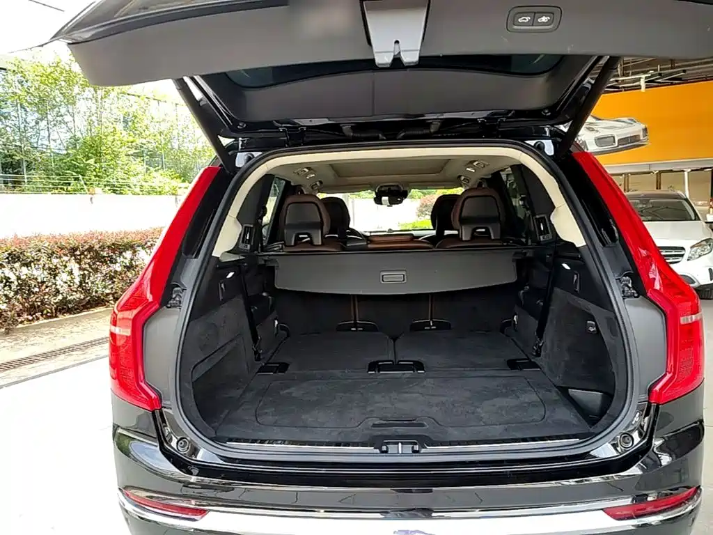 Volvo XC90 — миниатюра 19