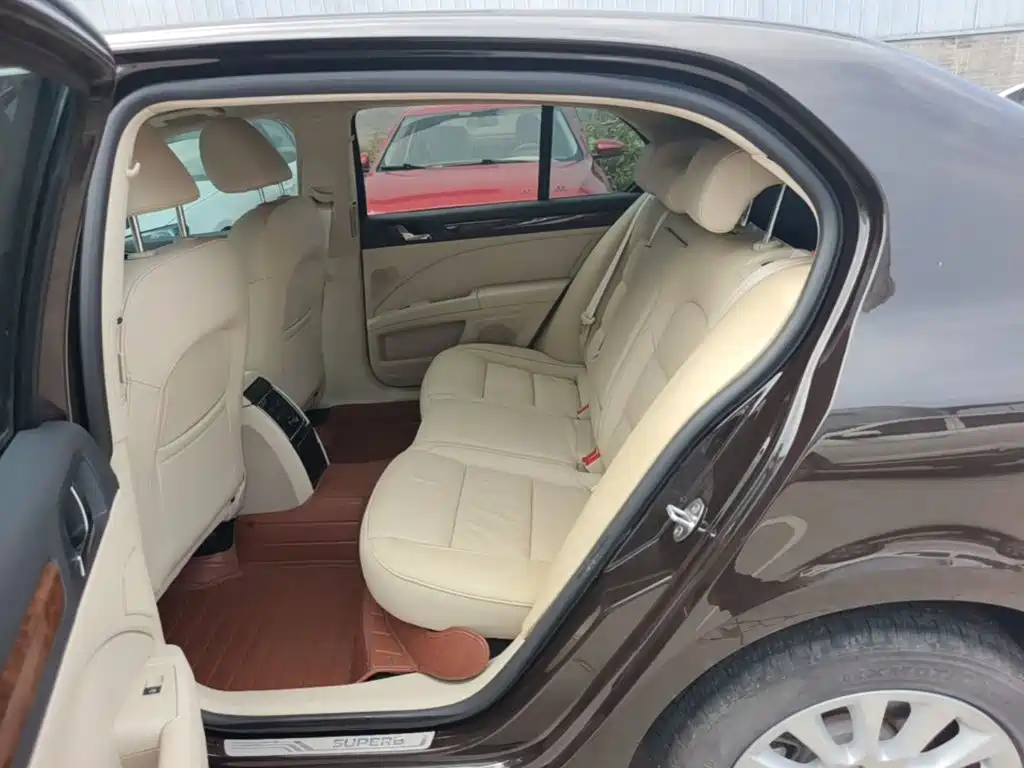 Skoda Superb — миниатюра 17