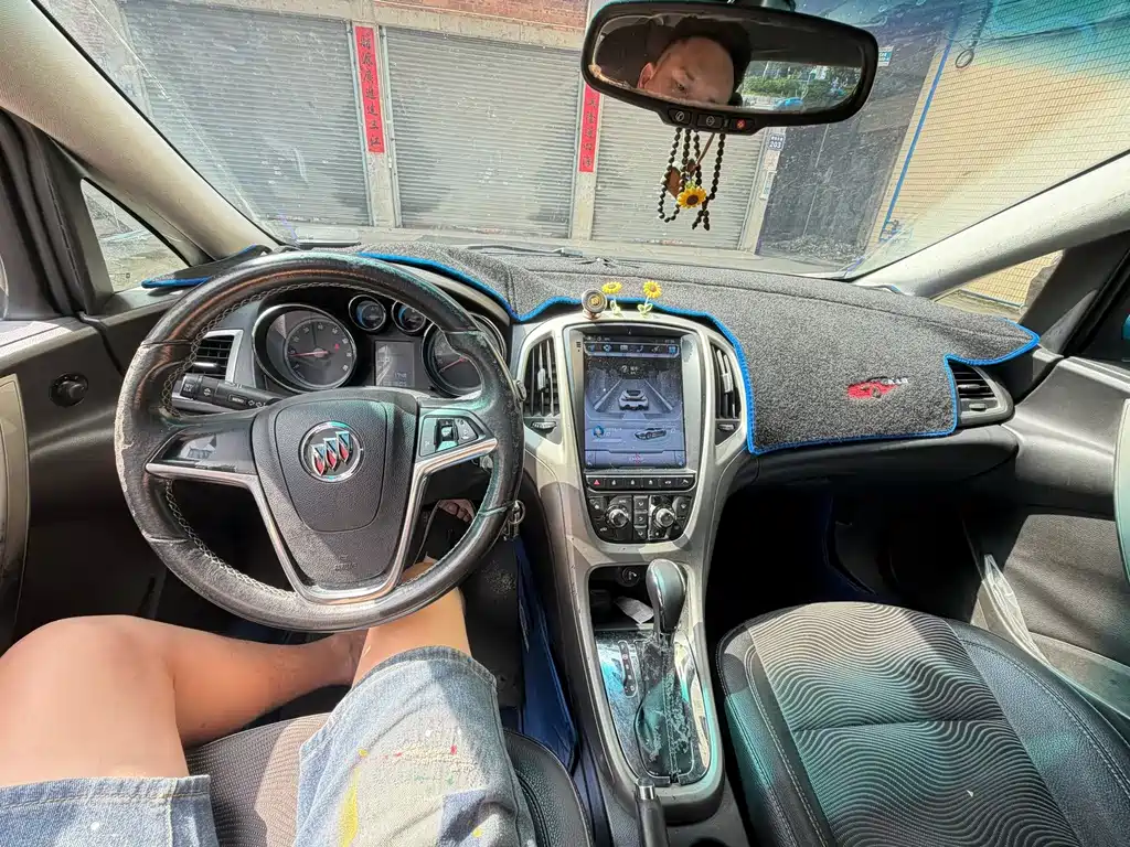 Buick Excelle — миниатюра 9