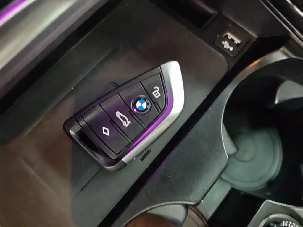 BMW iX3 — миниатюра 9