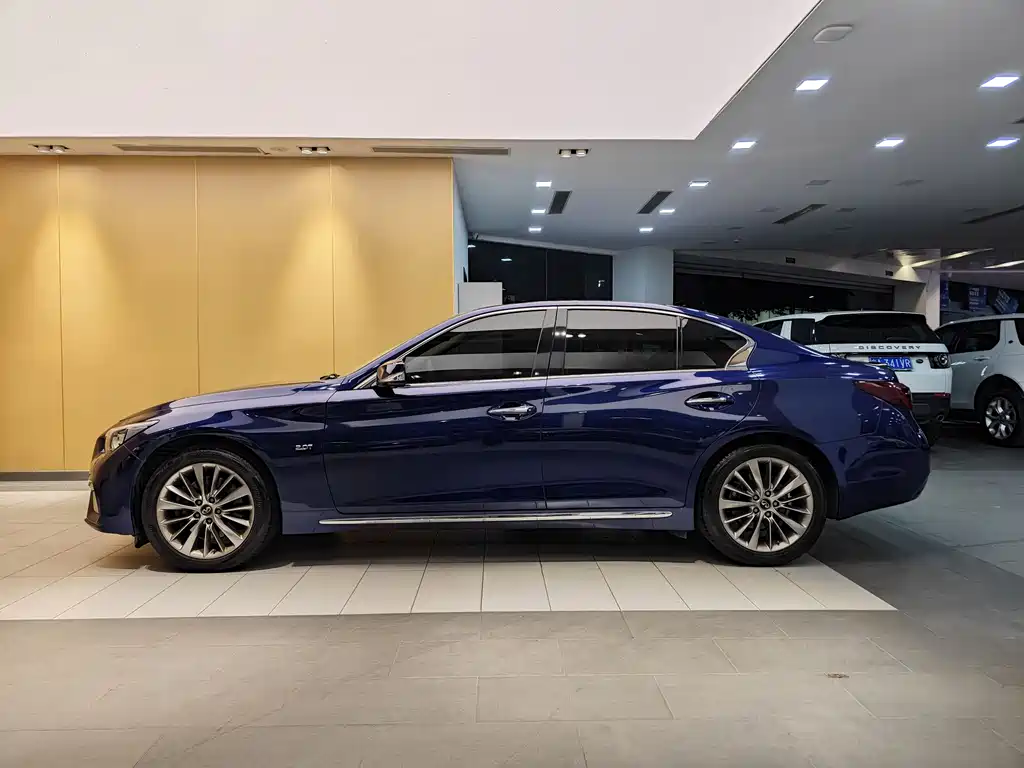 Infiniti Q50L 2018 2.0T VI