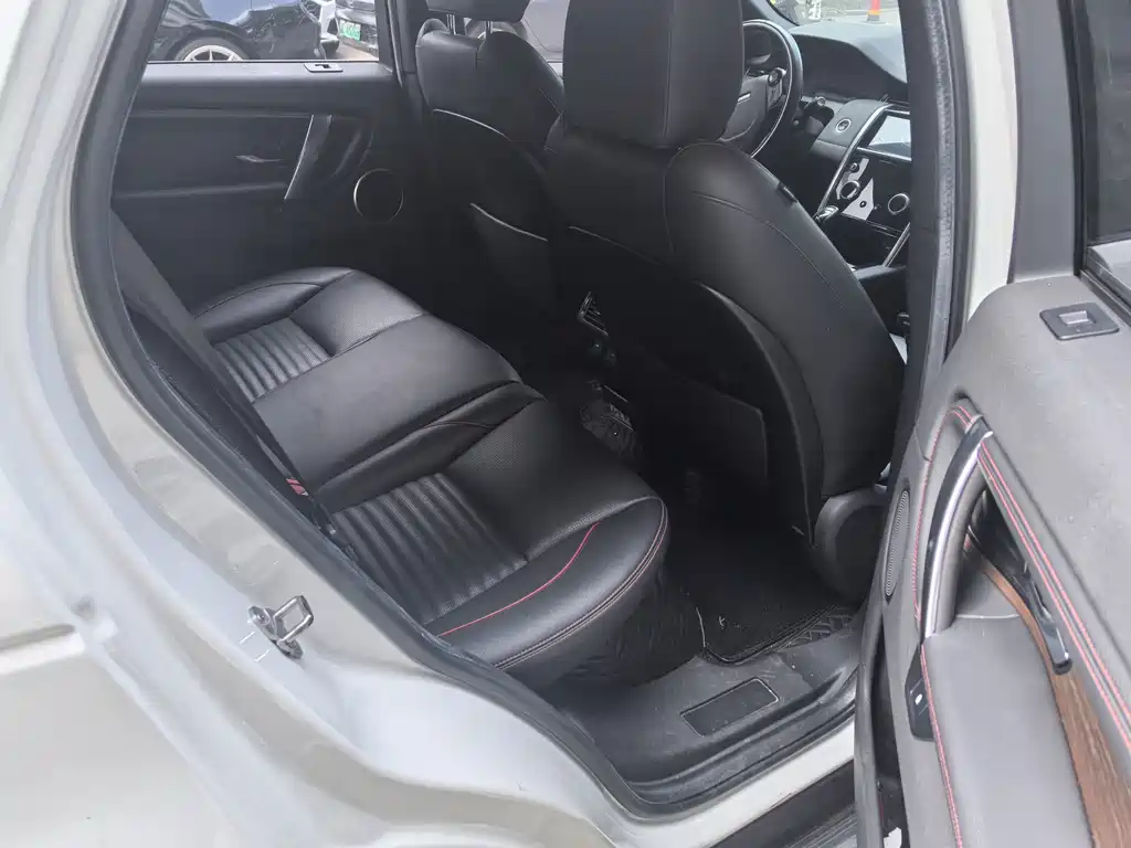 Land Rover Discovery Sport — миниатюра 6