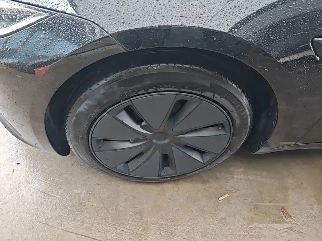 Tesla Model 3 — миниатюра 23