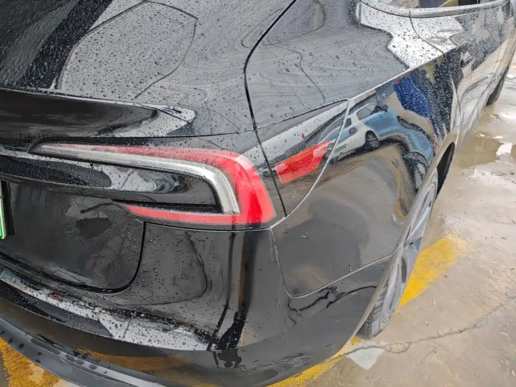 Tesla Model 3 — миниатюра 8