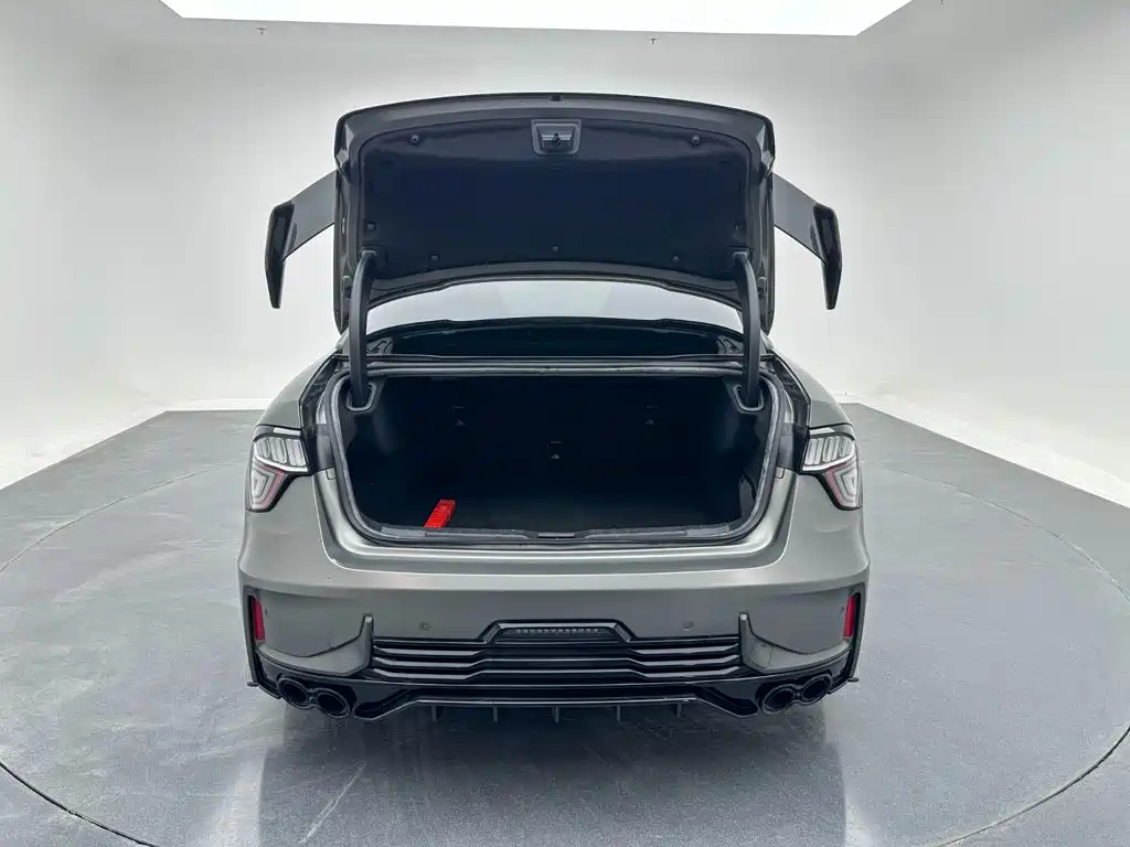 Lynk & Co 03 — миниатюра 22
