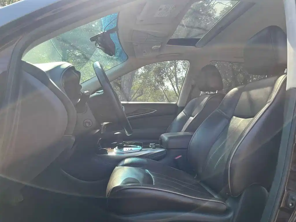 Infiniti QX60 2014 2.5 S/C Hybrid