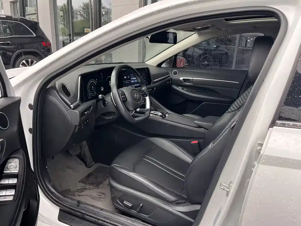 Hyundai Sonata — миниатюра 7