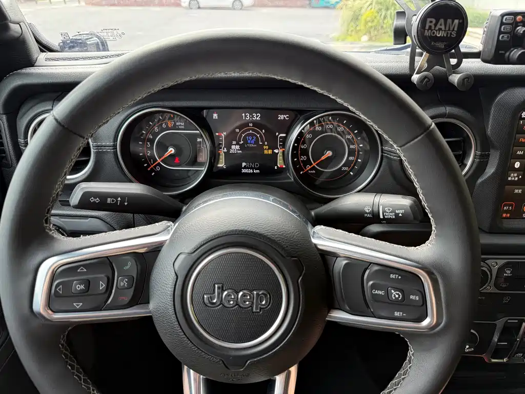 Jeep Gladiator — миниатюра 6