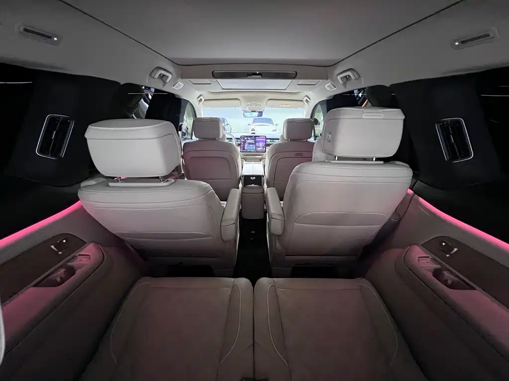 NIO ES8 2026 мест Executive