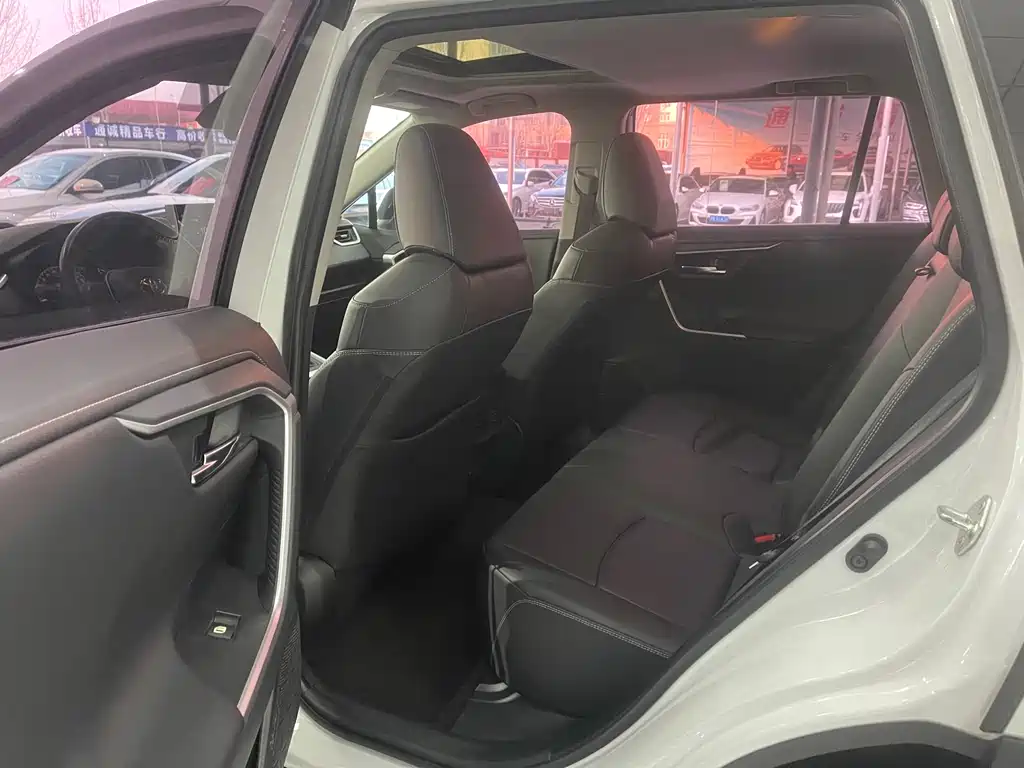 TOYOTA RAV4 RONGFANG