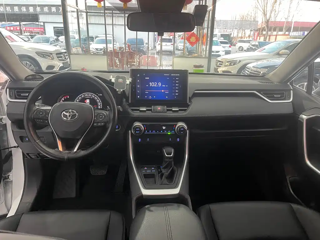 TOYOTA RAV4 RONGFANG