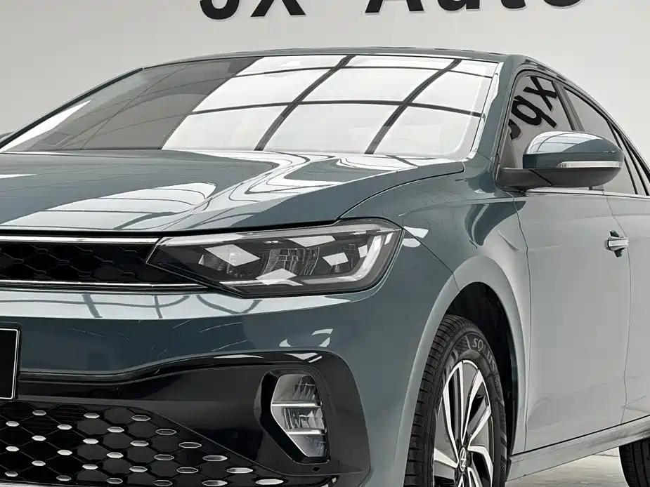 Volkswagen Lavida — миниатюра 3