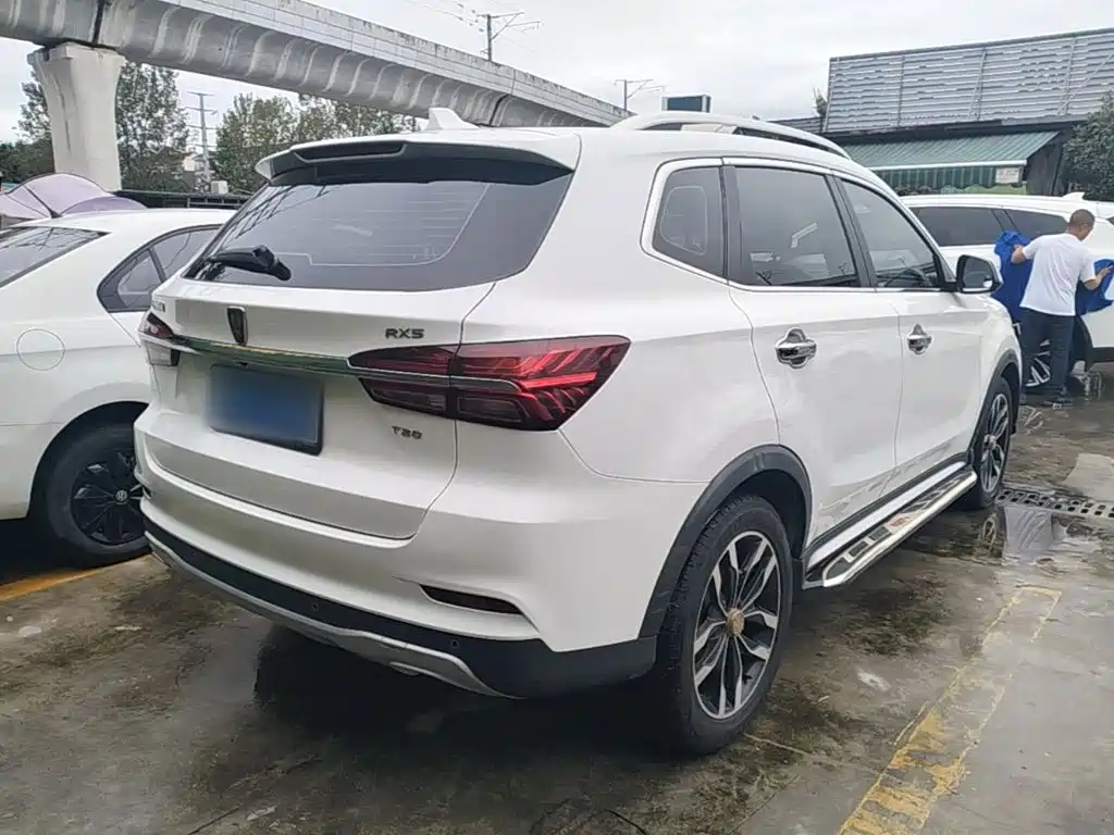 Roewe RX5 — миниатюра 7