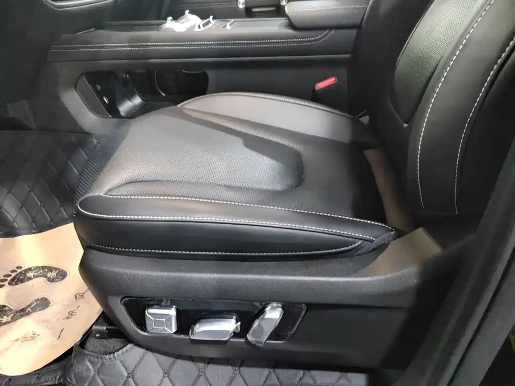 TANK TANK 300 NEW ENERGY