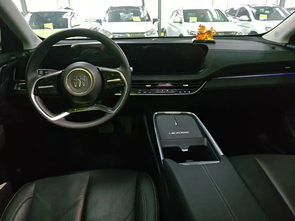 Buick LaCrosse — миниатюра 10