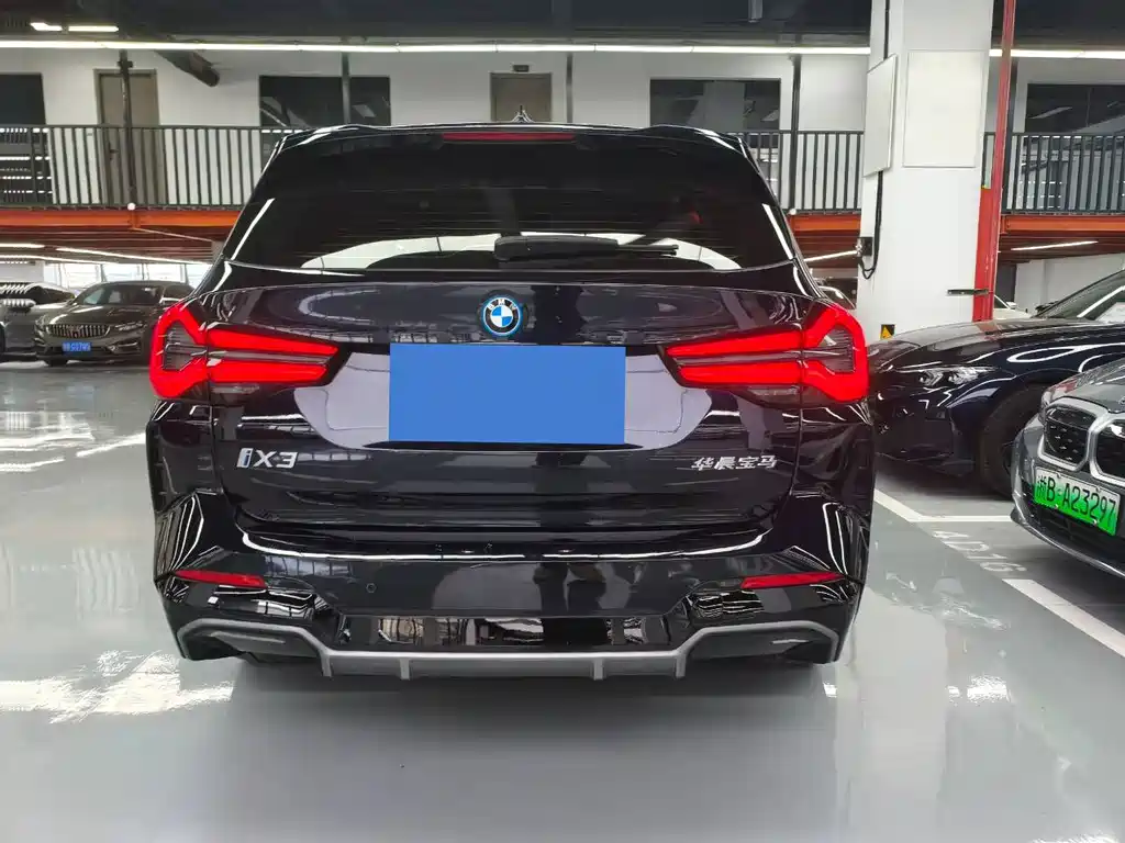 BMW iX3 — миниатюра 12