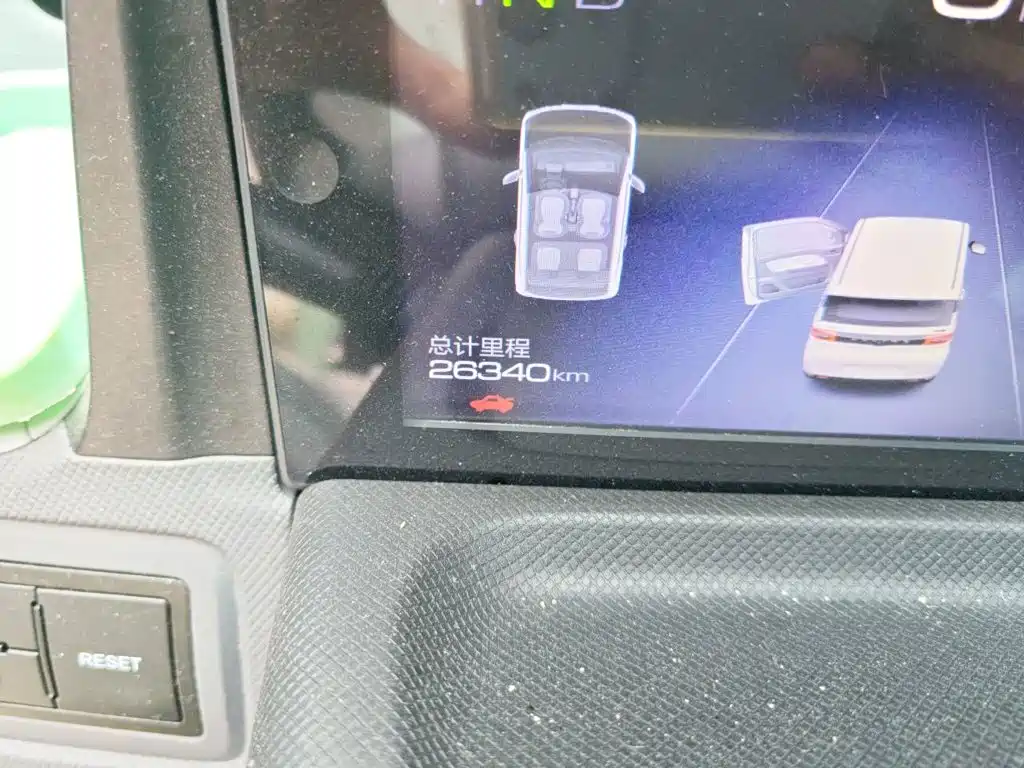Wuling MINIEV — миниатюра 8
