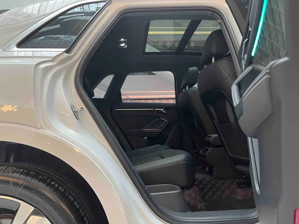 Audi Q3 — миниатюра 13