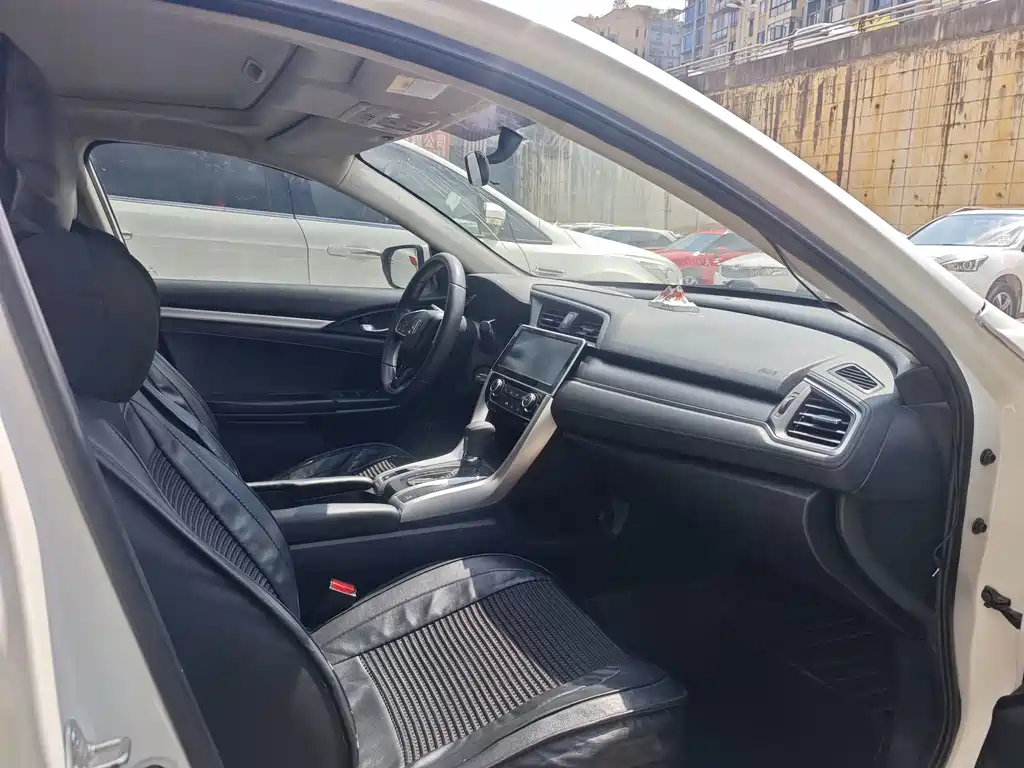 Honda Civic — миниатюра 5