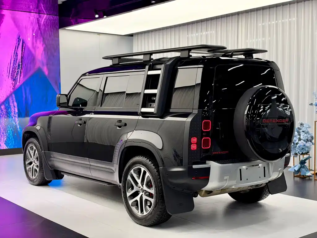 Land Rover Defender — миниатюра 4
