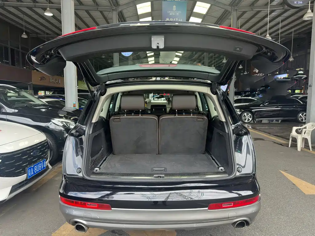 Audi Q7 — миниатюра 6