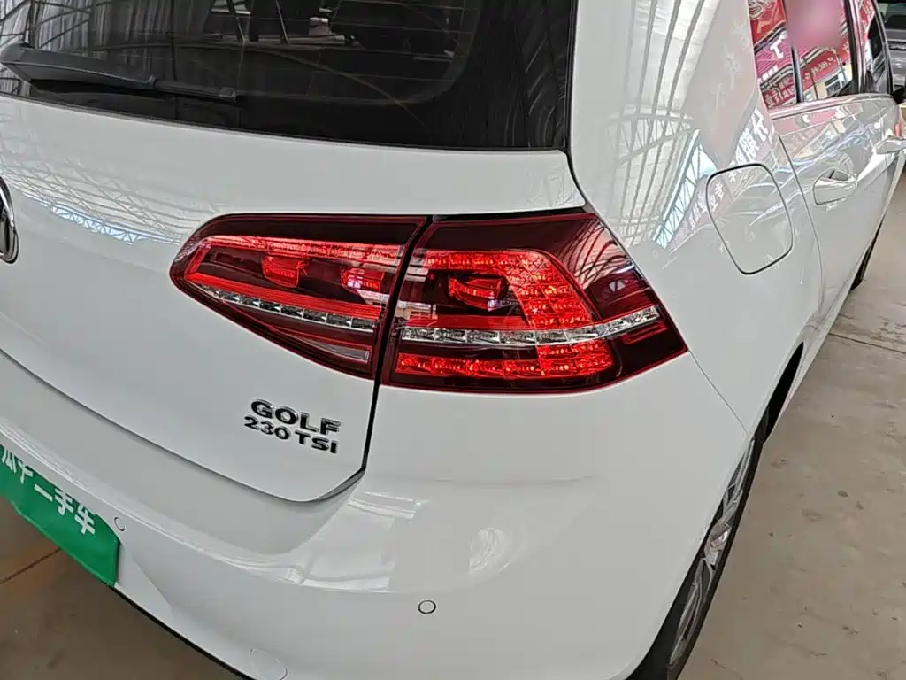 Volkswagen Golf 2017 230TSI AT Luxury