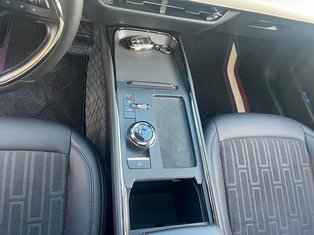 Ford Mondeo — миниатюра 9