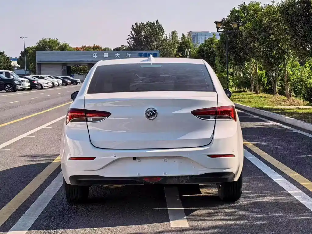 Buick Excelle — миниатюра 7