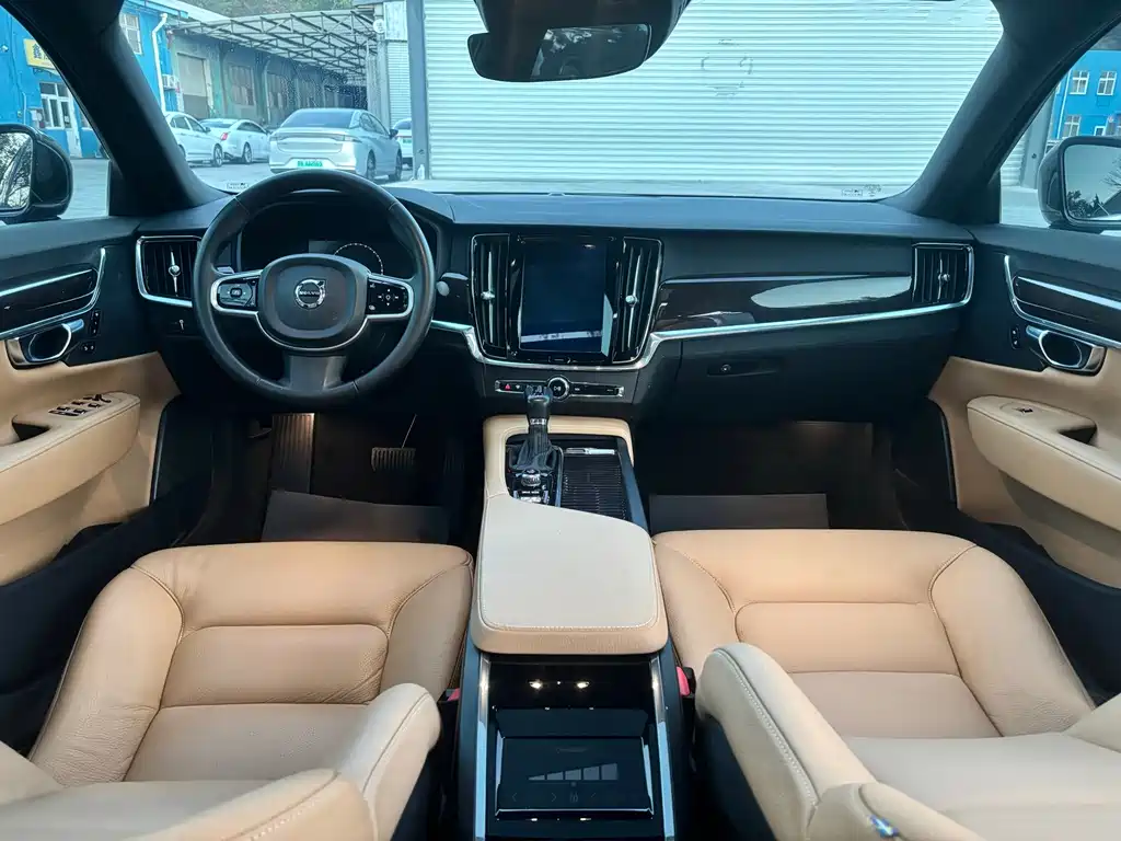 Volvo S90 — миниатюра 14