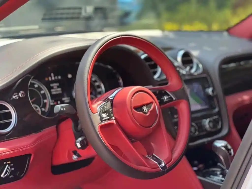 Bentley Bentayga 2018 4.0T V8