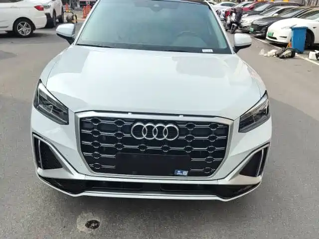 Audi Q2L — миниатюра 2