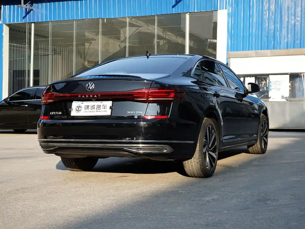 Volkswagen Passat — миниатюра 7