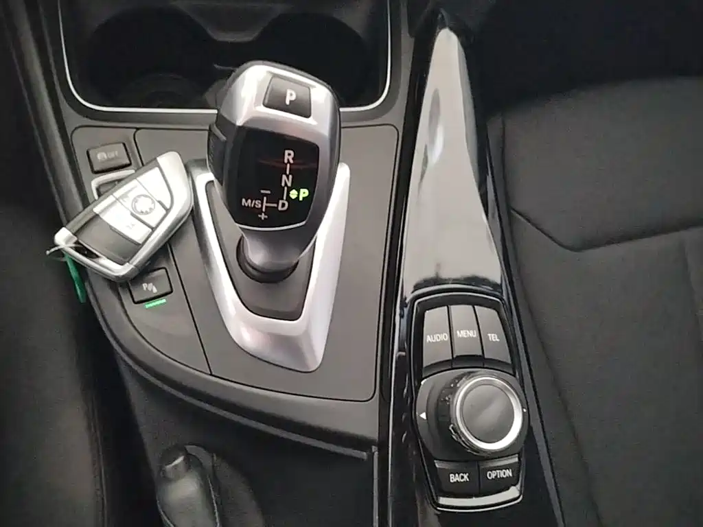 BMW 3 Series — миниатюра 14