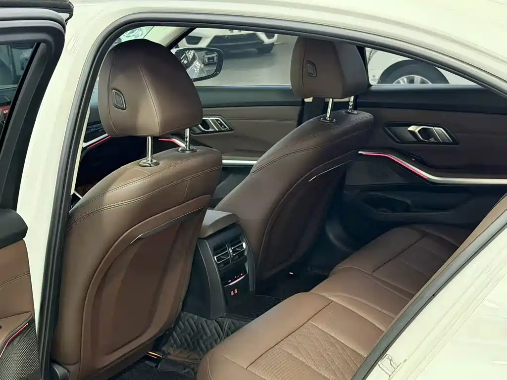 BMW i3 — миниатюра 8