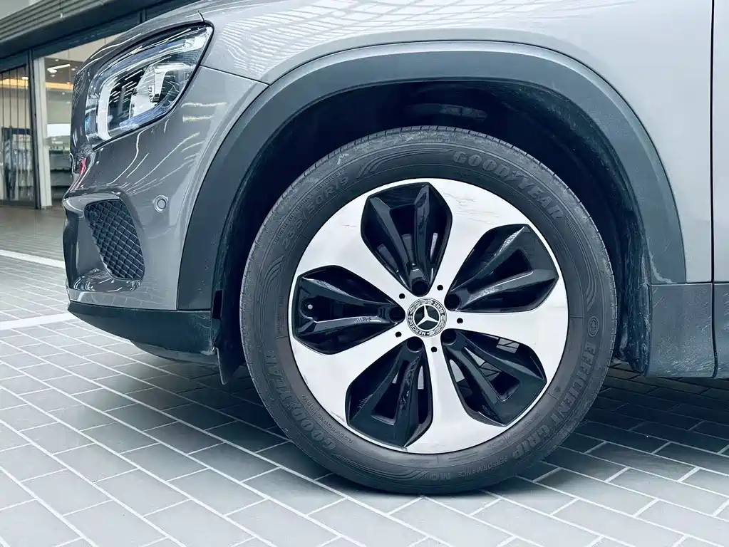 Mercedes-Benz GLB — миниатюра 5
