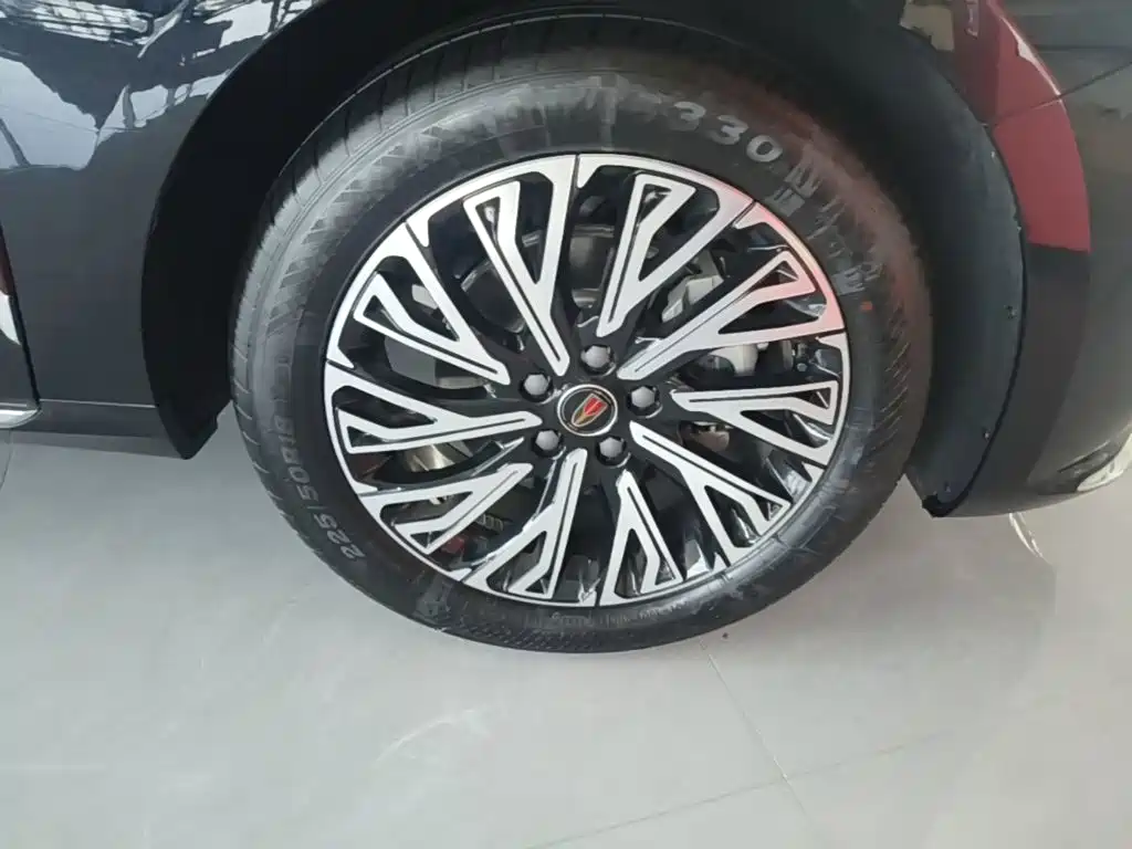 Hongqi Hongqi H5 — миниатюра 12