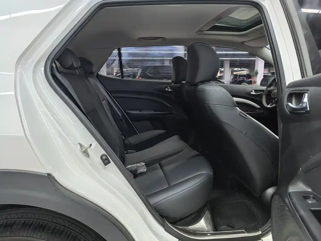 Kia KX1 — миниатюра 11
