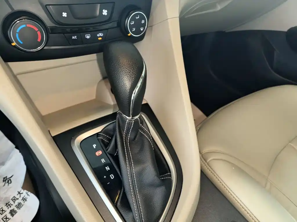 Buick Excelle — миниатюра 14
