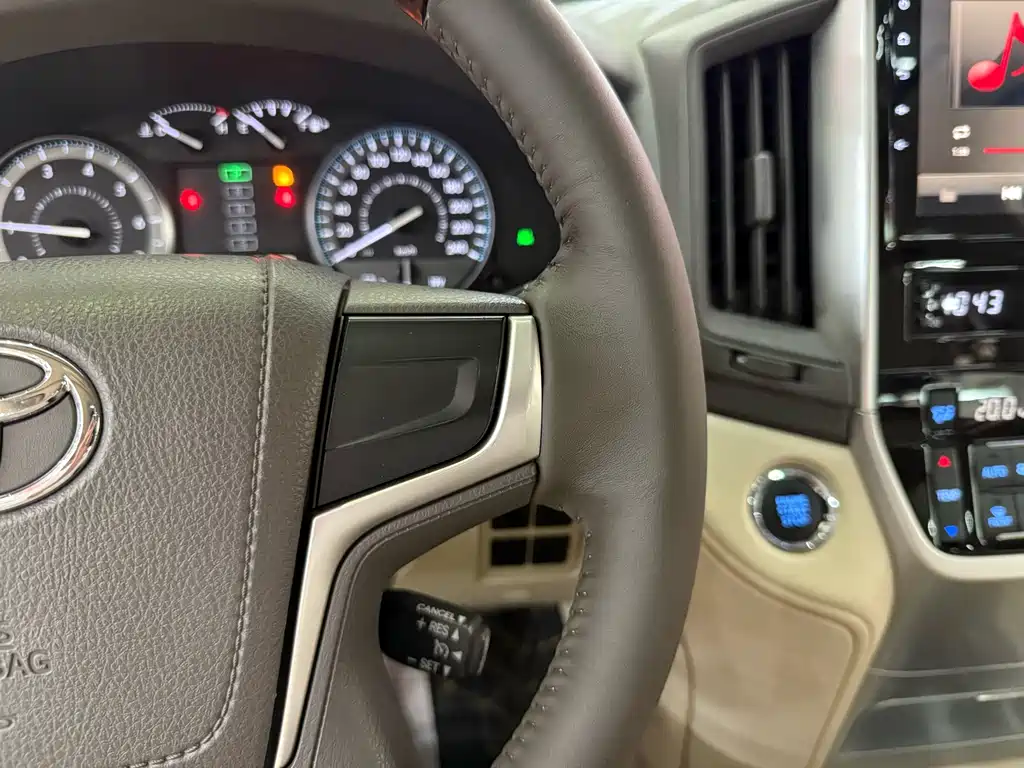 Toyota Land Cruiser 2019 4.0L GX-R