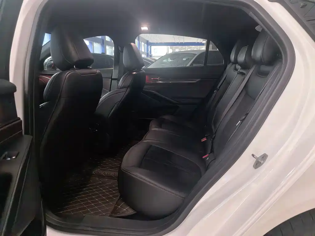 Ford Mondeo — миниатюра 11