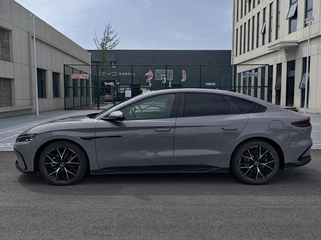 BYD Han 2025 DM-i Smart Drive 125KM Flagship
