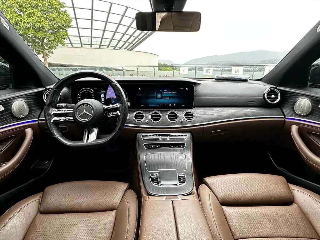 MERCEDES-BENZ E CLASS