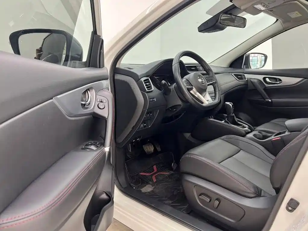 Nissan Qashqai — миниатюра 9