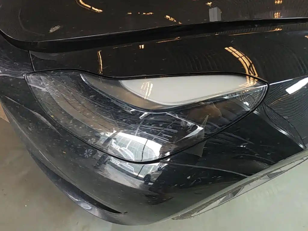 Tesla Model 3 — миниатюра 24