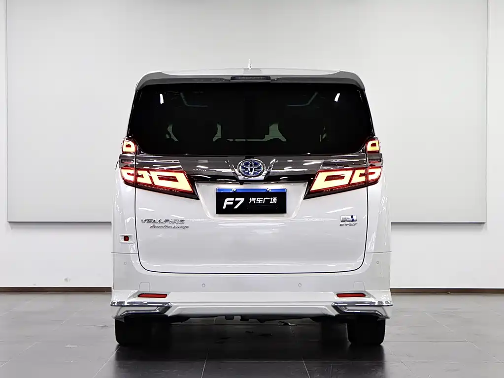 Toyota Vellfire — миниатюра 5
